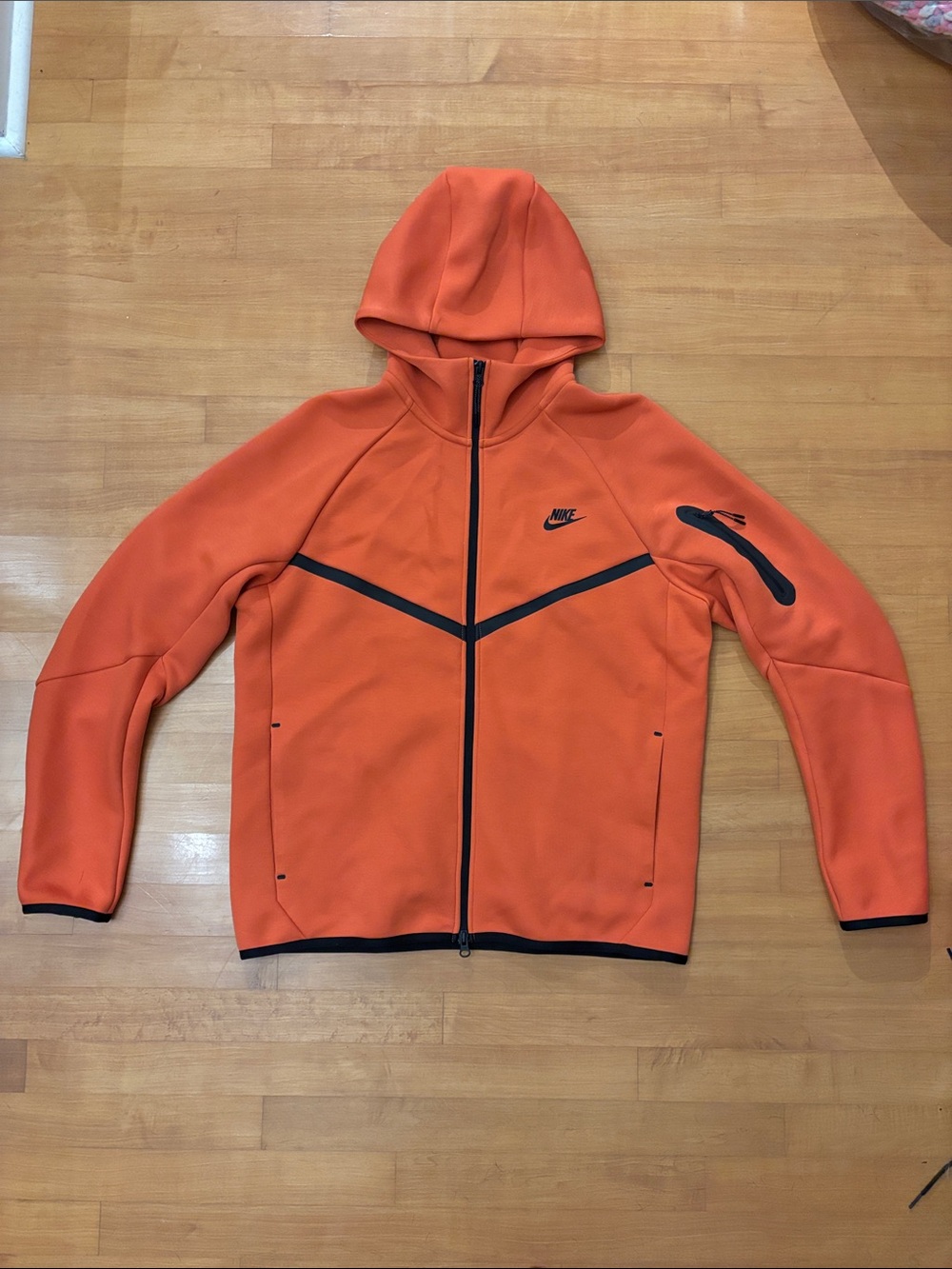Nike Men's Orange Full-Zip Hooded Performance sweater